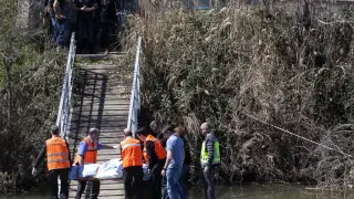 Levantamiento del cadáver encontrado en el río Pisuerga este martes
