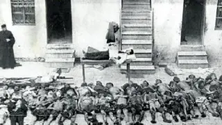 Cadáveres armenios en 1919 en Aleppo, en la actual Siria