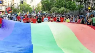 Marcha en Zaragoza en el día del Orgullo Gay