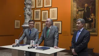 Román Escolano, Amado Franco y Víctor Iglesias, en la firma del acuerdo
