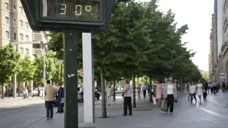 Foto de archivo de un termómetro en Zaragoza