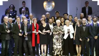 Foto de familia de los galardonados en la fiesta de los Premios Max de las Artes Escénicas, que se celebró ayer en Barcelona