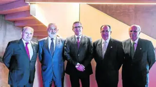 Juan Ignacio Larraz, Ángel Val, Joaquín Royo, Guillermo Planas y Pedro Cebrián, ayer en Caixaforum.