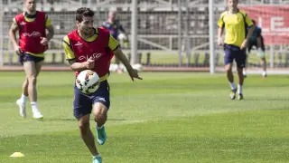 Cabrera, en un entrenamiento del Real Zaragoza