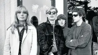 Detalle de una famosa foto con Nico, Andy Warhol y Lou Reed.