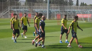 Los jugadores del Real Zaragoza, en el entrenamiento de este jueves