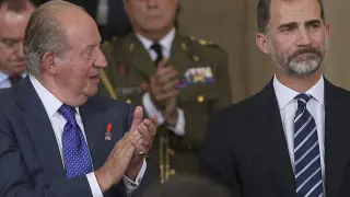 El rey Juan Carlos y Felipe VI, durante el acto conmemorativo