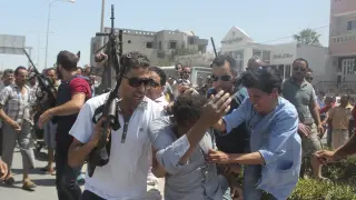 La policía tunecina detiene a un sospechoso en las próximidades del hotel que ha sufrido el atentado