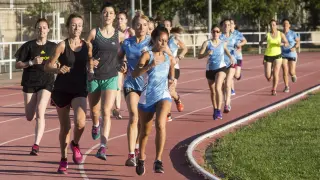 Primer mitin de atletismo popular de Zaragoza para mujeres.