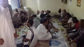 La mezquita de La Almunia organiza una comida diaria para los temporeros