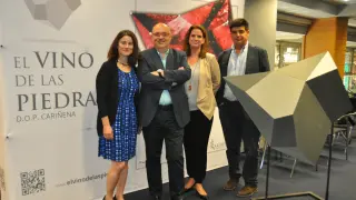 Natasja Mallory, José Luis Campos -director general de Marketing, Hellen Gregory y Antonio Uribe, presidente de la DOP.