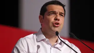 Una clara mayoría de los dos centenares de miembros del Comité Central apoyó a mano alzada la propuesta de Tsipras.