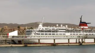 Imagen del puerto de Almería donde este domingo atracó el Ferry que hacia la ruta Melilla.