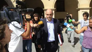 El alcalde de Alcañiz sale del Juzgado de Teruel