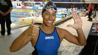 Teresa Perales, radiante tras haber logrado ayer el oro en 100 metros libre que suponía su sexto metal mundialista.