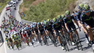 Imagen del pelotón durante la segunda etapa de la vuelta ciclista a España.