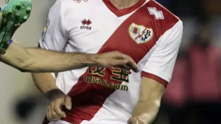El jugador del Rayo Vallecano Antonio Amaya durante un partido.