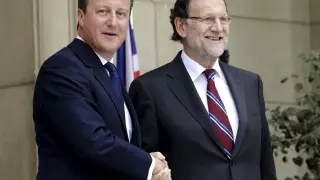 El presidente del Gobierno español, Mariano Rajoy y el primer ministro británico, David Cameron.
