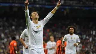 El jugador del Real Madrid Cristiano Ronaldo celebra uno de los goles.