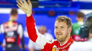 El piloto alemán Sebastian Vettel se ha hecho este con la 'pole' para el Gran Premio de Singapur.