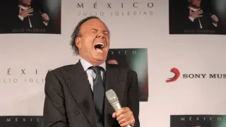 ?Julio Iglesias, en México presentando su primer disco grabado en español en 12 años.
