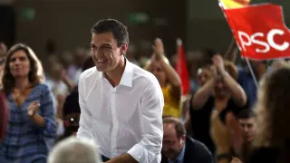 Pedro Sánchez ha participado en un mitin en Cornellà de Llobregat (Barcelona) junto con  Miquel Iceta, candidato del PSC.
