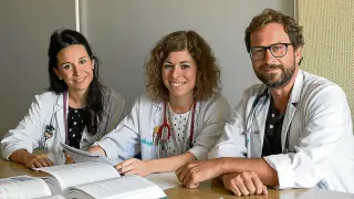De izqda. a dcha., algunos de los investigadores, Lara García, Paula Barberá y Gerardo Rodríguez.