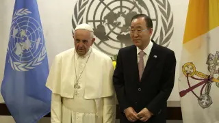 Francisco I, junto a Ban Ki Moon