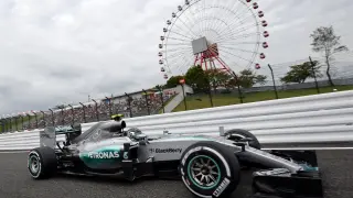 Rosberg circula por el trazado de Suzuka