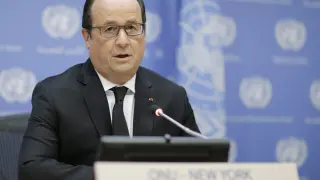 ?Hollande anuncia que los bombardeos han desrtuído un campamento del Estado Islámico