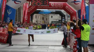 José Antonio Casajús, ganador del Maratón de Zaragoza