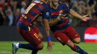 Luis Suárez celebra el segundo tanto del FC Barcelona frente al Bayer Leverkusen.