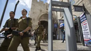 Detectores de metales en los accesos a la Ciudad Vieja de Jerusalén.