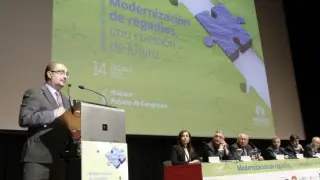 Javier Lambán en la clausura de la Jornada informativa 'Modernización de los regadíos, una cuestión de futuro', organizada por Riegos del Altoaragón.