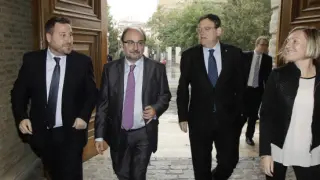 El presidente de Aragón, Javier Lambán, se ha reunido homólogo valenciano
