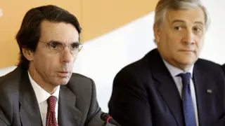 José María Aznar presenta el informe de la Fundación FAE  acompañado por el vicepresidente del Parlamento Europeo, Antonio Tajani.