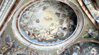 Fotografía de archivo de las pinturas murales del Camarín de la Virgen en el Aula Magna Tirso de Molina.