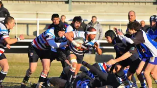 Un partido de rugby entre el Fénix y el Ejea