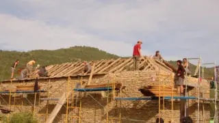 Hace diez años que ocuparon el pueblo abandonado.