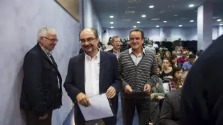 Lambán dice que "toma nota" del rechazo de la Diputación de Huesca al impuesto al esquí