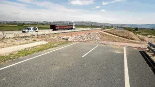 La autopista autonómica se reabrió en precario hace medio año tras la riada del Ebro de marzo.