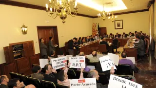 El pleno de la Diputación Provincial de 25 de Febrero de 2011 fue escenario de una protesta laboral.