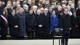 François Hollande  y miembros de su Gobierno asisten al homenaje oficial a las víctimas de los atentados yihadistas.