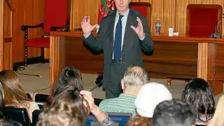 El ministro Soria durante una conferencia en Santa Cruz de Tenerife el pasado noviembre.