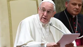El Papa alerta del "río de miseria", violencia u opresión que inunda el mundo