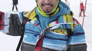 Lumber López viajó desde Alicante ara esquiar en Formigal.