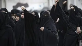 Un grupo de mujeres protesta por la ejecución del clérigo opositor chií Nimr Baqir al Nimr en Arabia Saudí