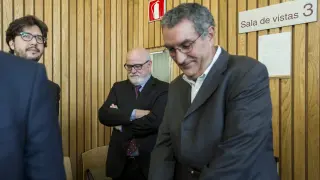 Carlos Esco izquierda y Ricardo García Becerril, juntos en la Audiencia de Zaragoza.