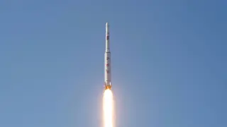 Nuevo desafío de Corea del Norte al poner en órbita un satélite espacial