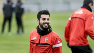 Ángel, sonriente, en un entrenamiento del Real Zaragoza.